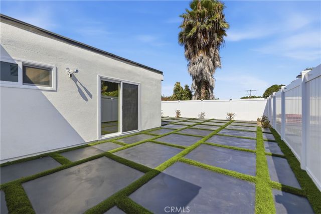 24961 Express, Laguna Hills, CA 92653