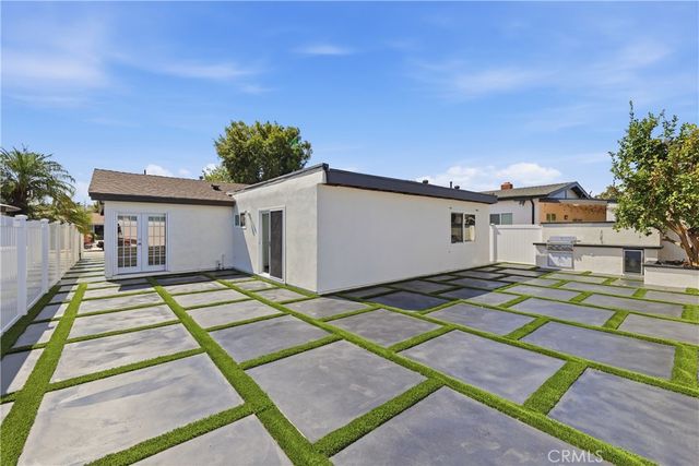 24961 Express, Laguna Hills, CA 92653