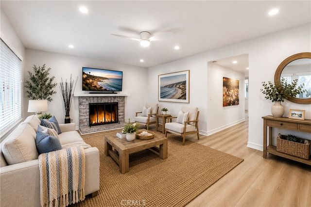 24961 Express, Laguna Hills, CA 92653