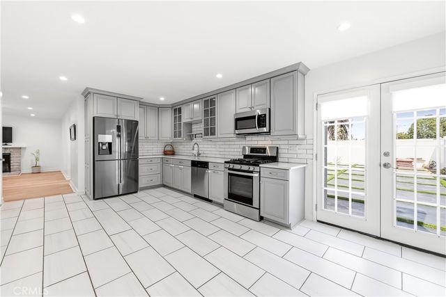 24961 Express, Laguna Hills, CA 92653