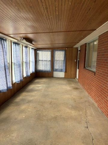 206 Nedra Drive, Barboursville, WV 25504