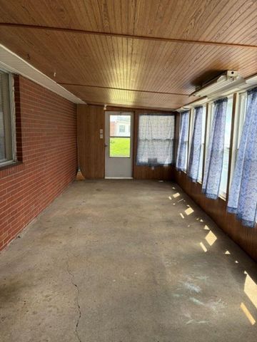 206 Nedra Drive, Barboursville, WV 25504