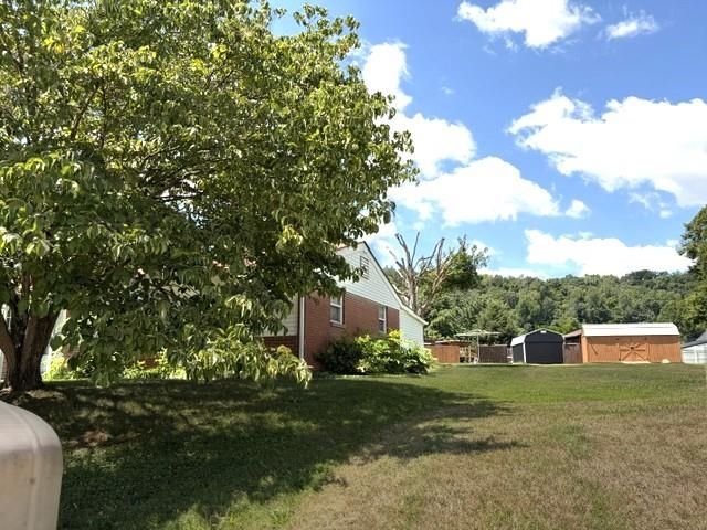 206 Nedra Drive, Barboursville, WV 25504