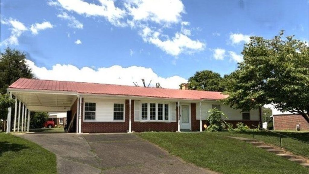 206 Nedra Drive, Barboursville, WV 25504