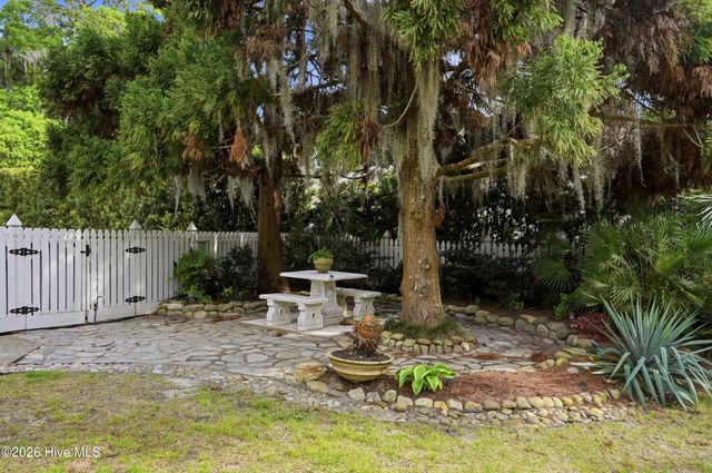 605 Bradley Creek Point Road, Wilmington, NC 28403
