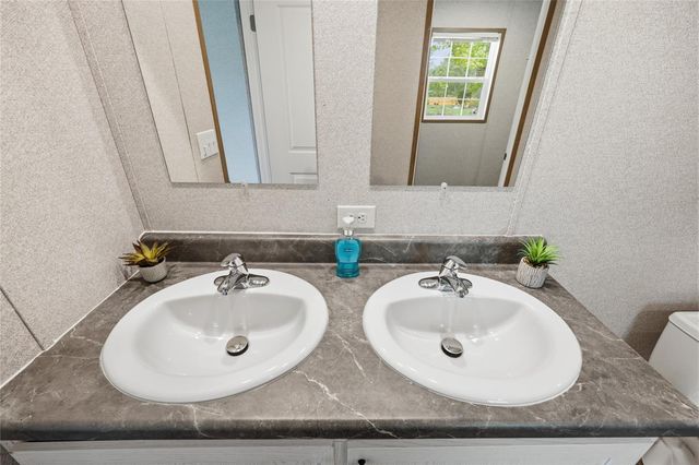 8611 NE 61ST PLACE, Bronson, FL 32621