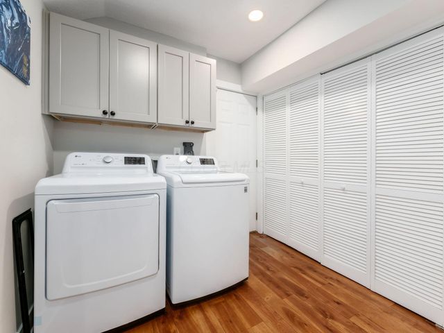 353 Kenbrook Drive, Worthington, OH 43085