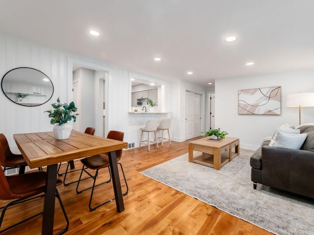 353 Kenbrook Drive, Worthington, OH 43085