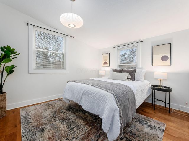 353 Kenbrook Drive, Worthington, OH 43085