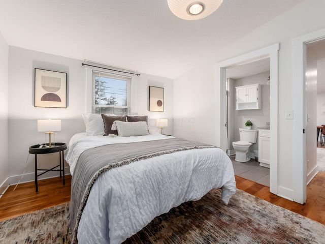 353 Kenbrook Drive, Worthington, OH 43085