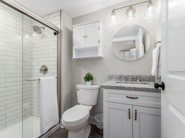 353 Kenbrook Drive, Worthington, OH 43085