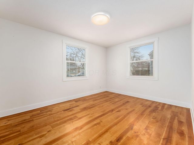 353 Kenbrook Drive, Worthington, OH 43085