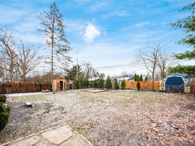 353 Kenbrook Drive, Worthington, OH 43085