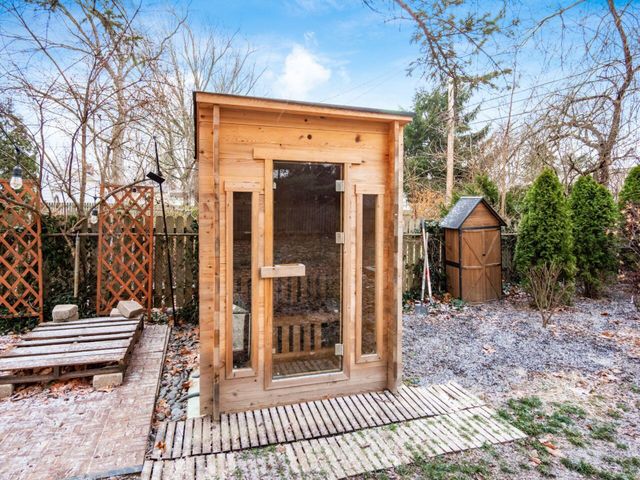 353 Kenbrook Drive, Worthington, OH 43085