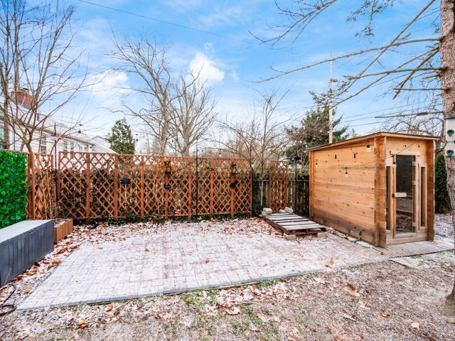 353 Kenbrook Drive, Worthington, OH 43085