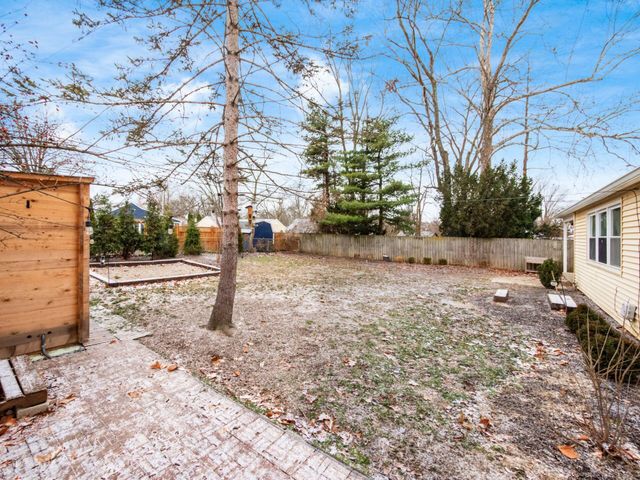 353 Kenbrook Drive, Worthington, OH 43085