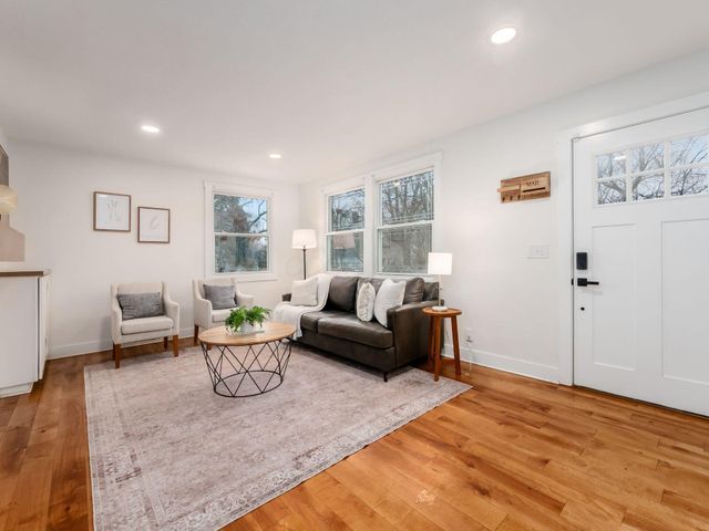 353 Kenbrook Drive, Worthington, OH 43085