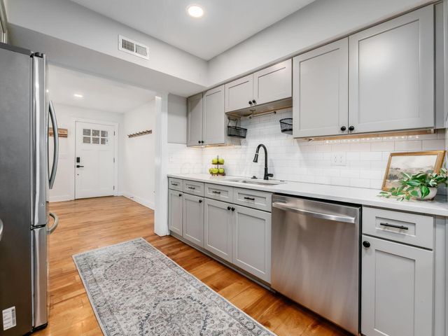 353 Kenbrook Drive, Worthington, OH 43085