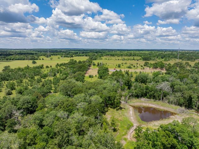6501 Atakapan Trail, Bedias, TX 77831