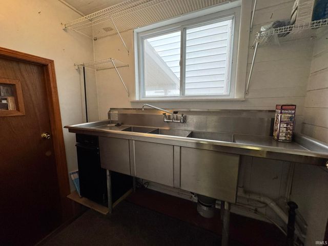 722 W 4th Street, Marion, IN 46952