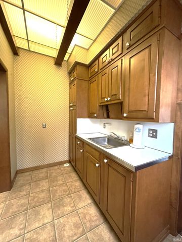 722 W 4th Street, Marion, IN 46952