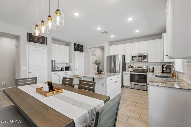 25183 N 135TH Avenue, Peoria, AZ 85383