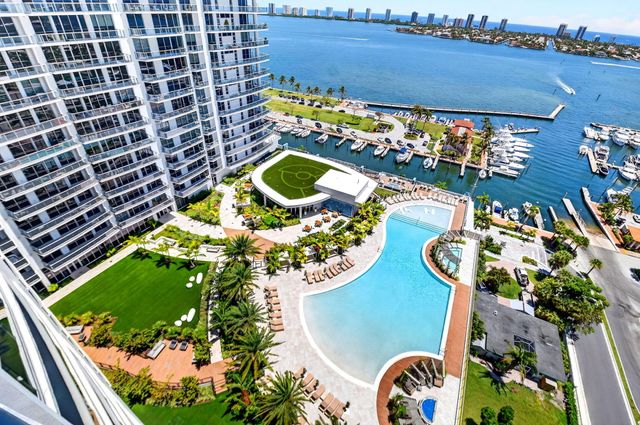 220 Lake Shore Drive 1808, Lake Park, FL 33403