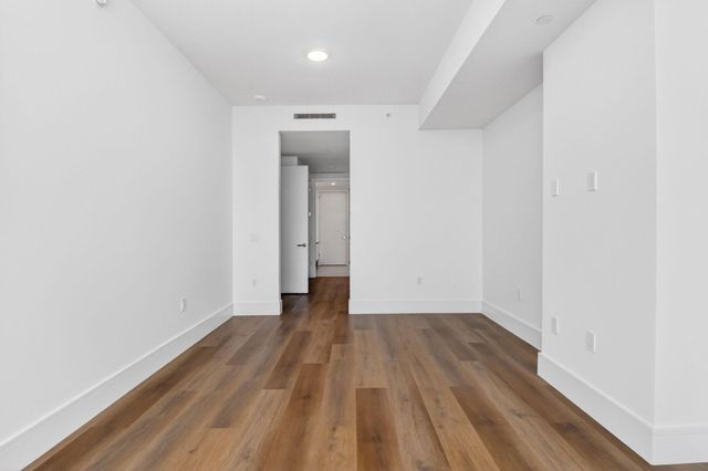 220 Lake Shore Drive 1808, Lake Park, FL 33403