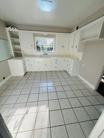 1431 N Plano Street, Porterville, CA 93257