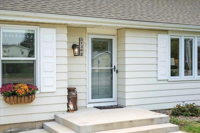 1309 Vandenburg Street, Sun Prairie, WI 53590