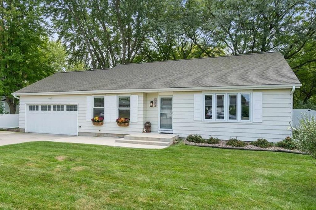 1309 Vandenburg Street, Sun Prairie, WI 53590