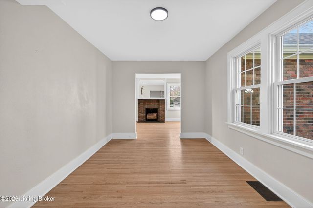 10117 Whipps Mill Rd, Louisville, KY 40223