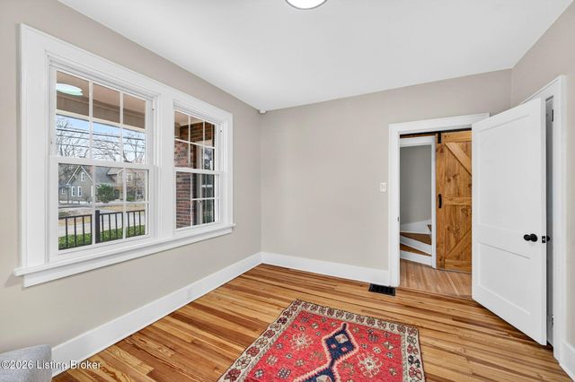 10117 Whipps Mill Rd, Louisville, KY 40223