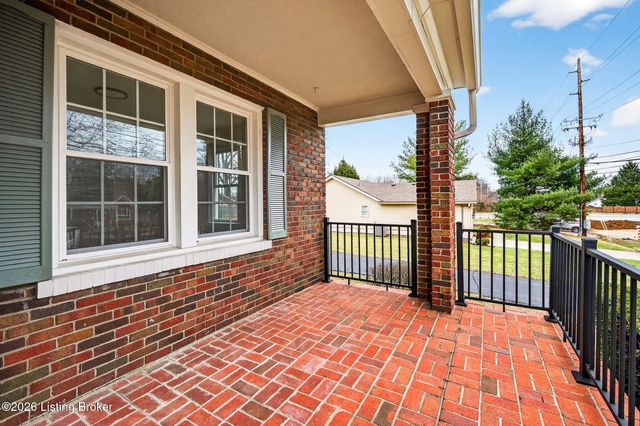 10117 Whipps Mill Rd, Louisville, KY 40223