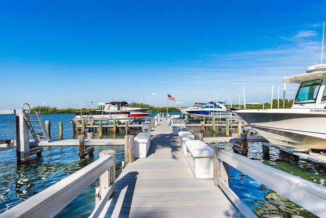 2003 N Ocean Boulevard 902, Boca Raton, FL 33431