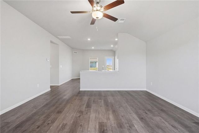 20313 W 195th Street, Spring Hill, KS 66083