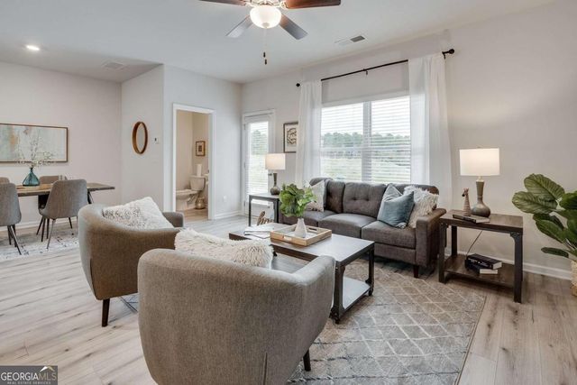 1715 Hillview Lane, Lithonia, GA 30058