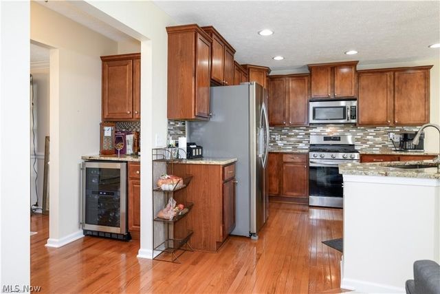 1242 Bexley Circle, Akron, OH 44312