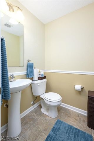 1242 Bexley Circle, Akron, OH 44312