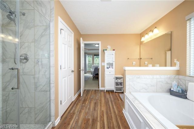 1242 Bexley Circle, Akron, OH 44312