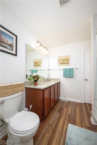 1242 Bexley Circle, Akron, OH 44312
