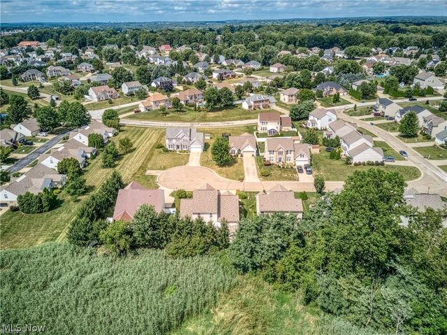 1242 Bexley Circle, Akron, OH 44312