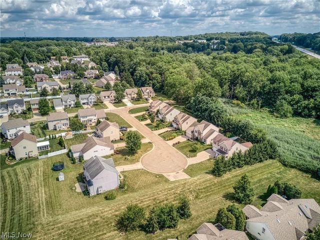 1242 Bexley Circle, Akron, OH 44312