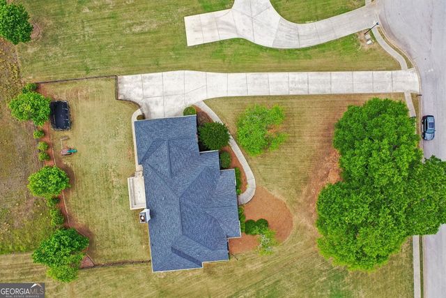 807 Kennedy Court, Loganville, GA 30052