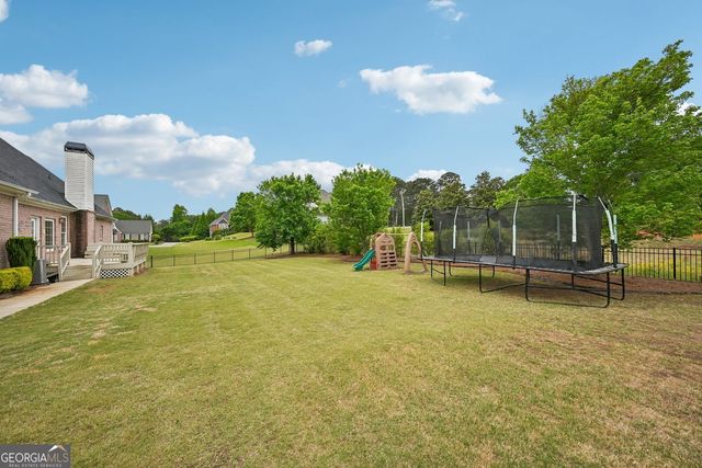 807 Kennedy Court, Loganville, GA 30052
