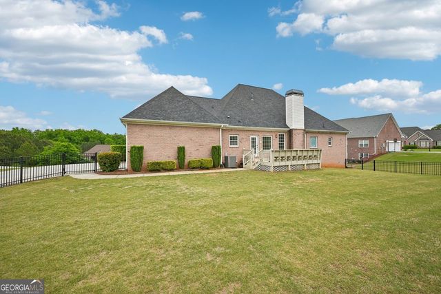 807 Kennedy Court, Loganville, GA 30052