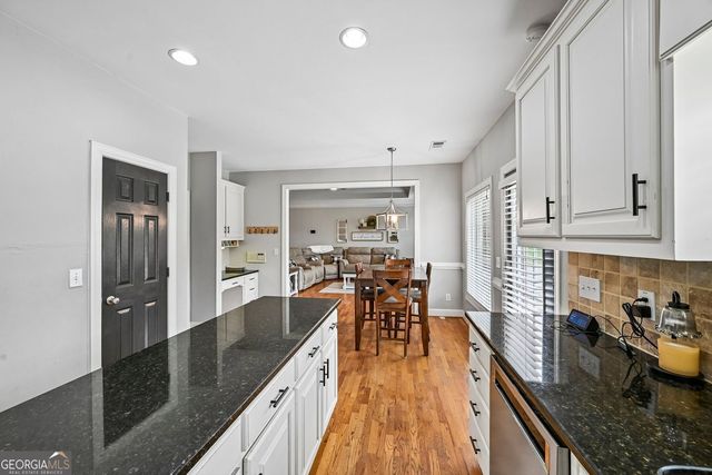 807 Kennedy Court, Loganville, GA 30052
