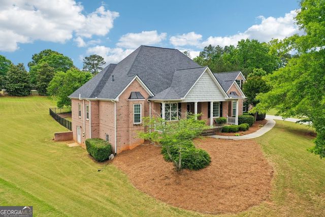 807 Kennedy Court, Loganville, GA 30052