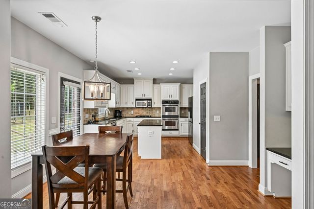 807 Kennedy Court, Loganville, GA 30052