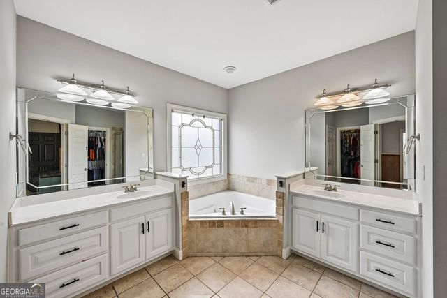 807 Kennedy Court, Loganville, GA 30052